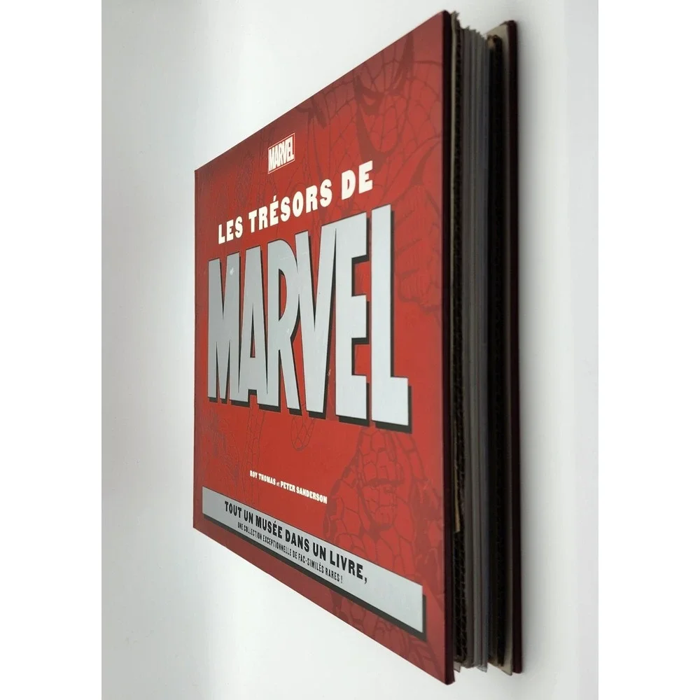 The Marvel Vault: Museum-in-a-Book with Rare Collectibles FRENCH‎